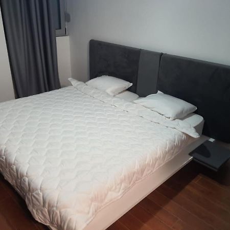 Modern Apartment Korca 3 Exterior foto