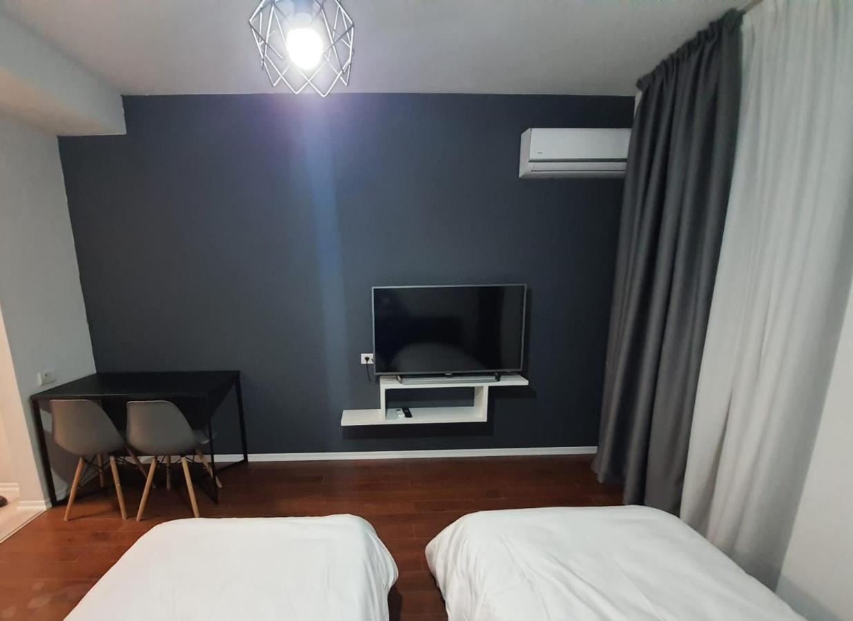 Modern Apartment Korca 3 Exterior foto