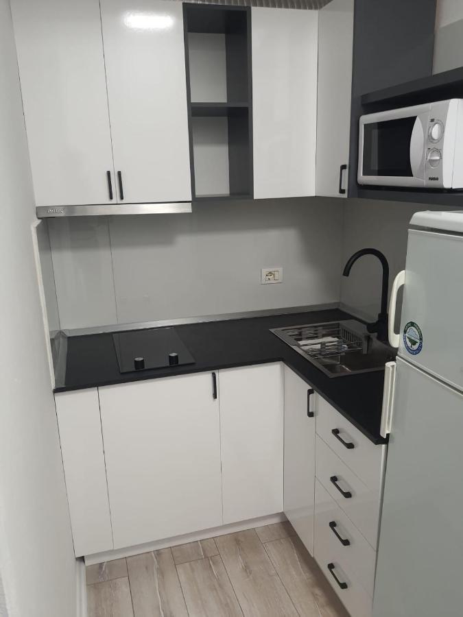 Modern Apartment Korca 3 Exterior foto