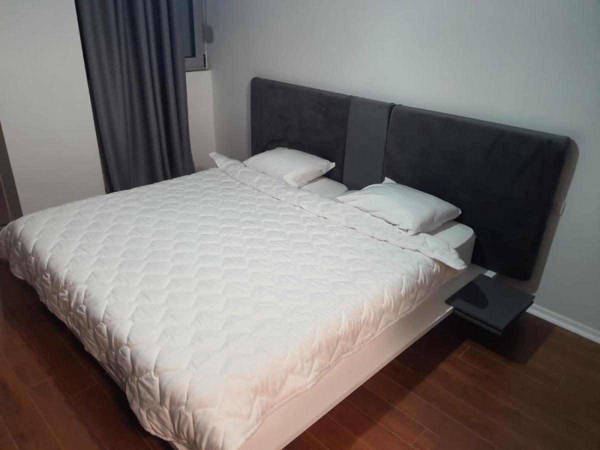 Modern Apartment Korca 3 Exterior foto